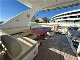 Azimut 66 Fly