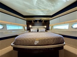 Azimut 66 Fly