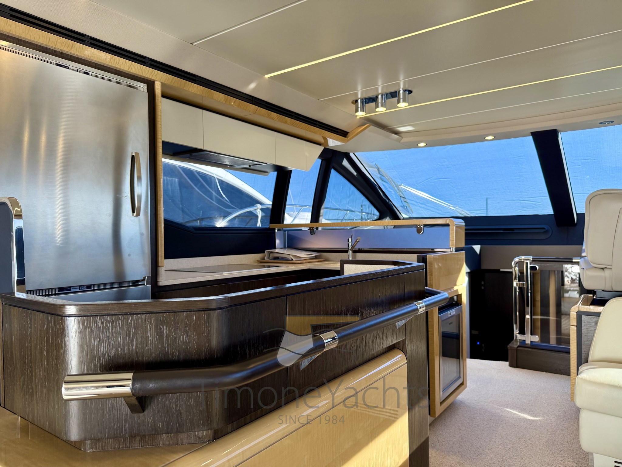 Azimut 66 Fly