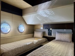 Azimut 66 Fly