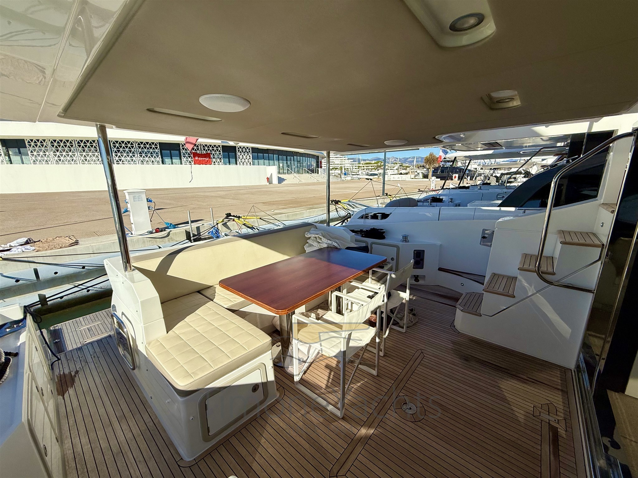 Azimut 66 Fly