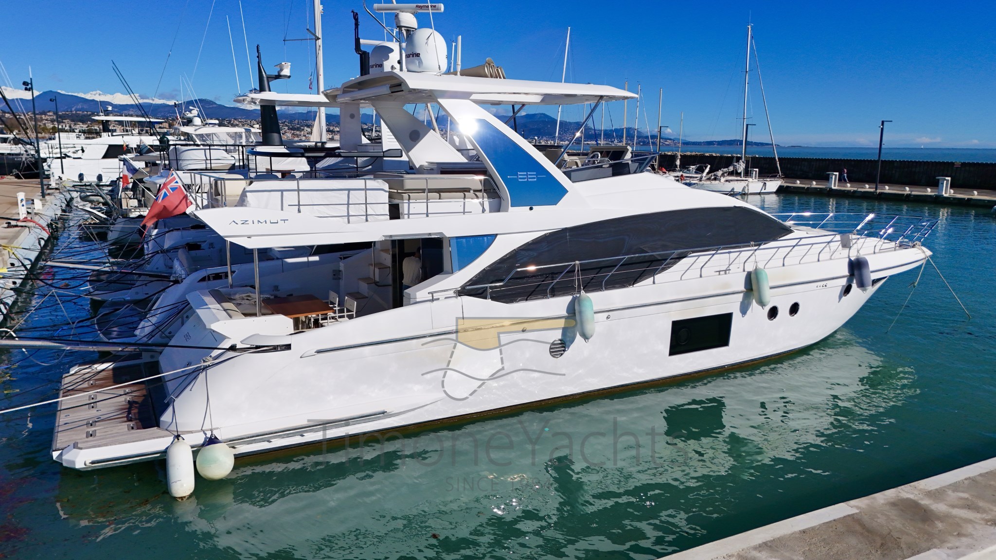 Azimut 66 Fly