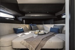 VERVE 42 Dinette extra bed version