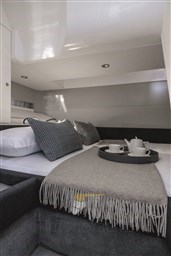 VERVE 42 Owner cabin