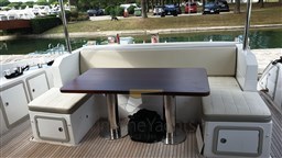 Azimut 66 Flybridge - Cockpit
