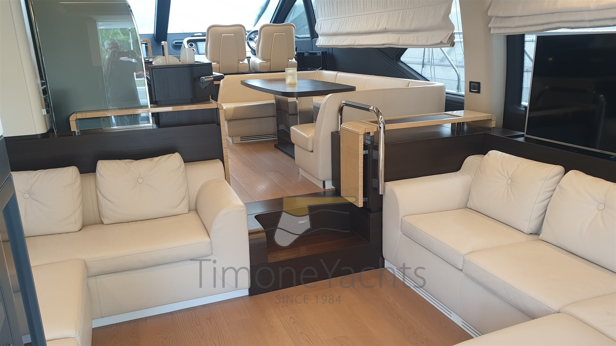 Azimut 66 Flybridge - Dinette
