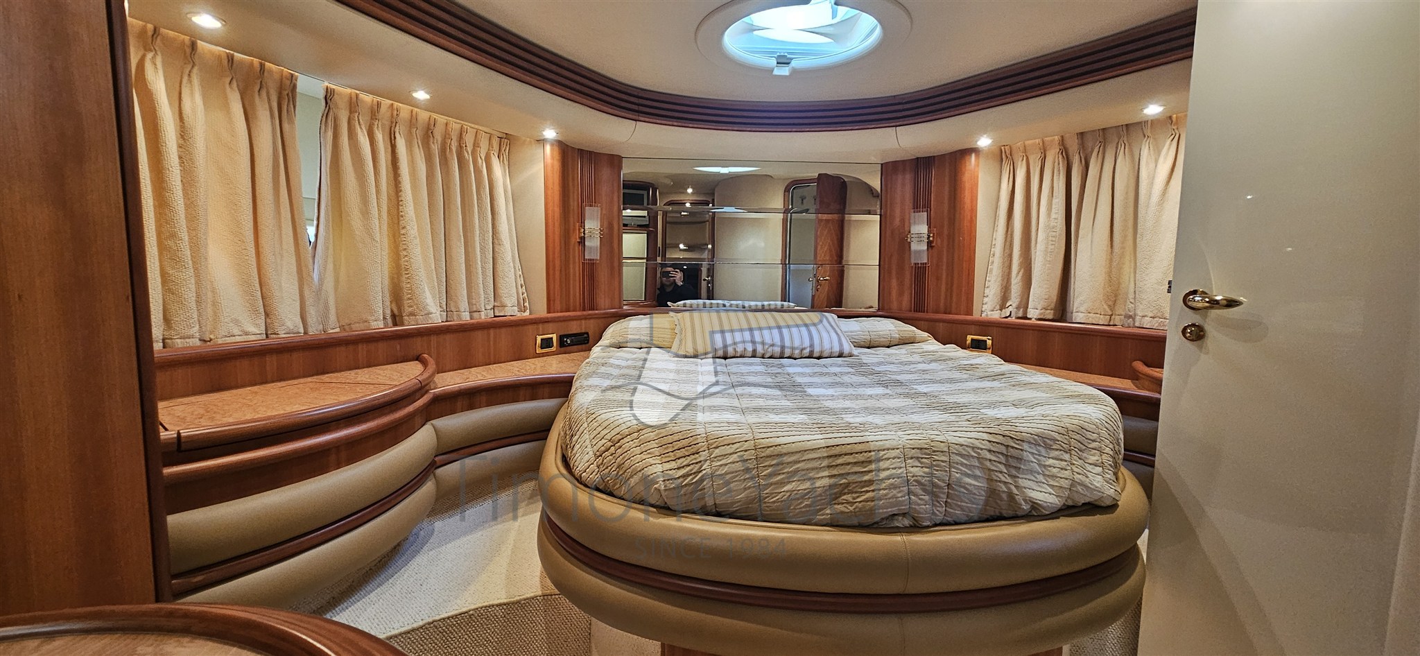 Azimut 68 evo evolution Cabina VIP