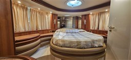 Azimut 68 evo evolution Cabina VIP