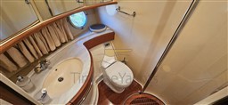Azimut 68 evo evolution Bagno ospiti 2