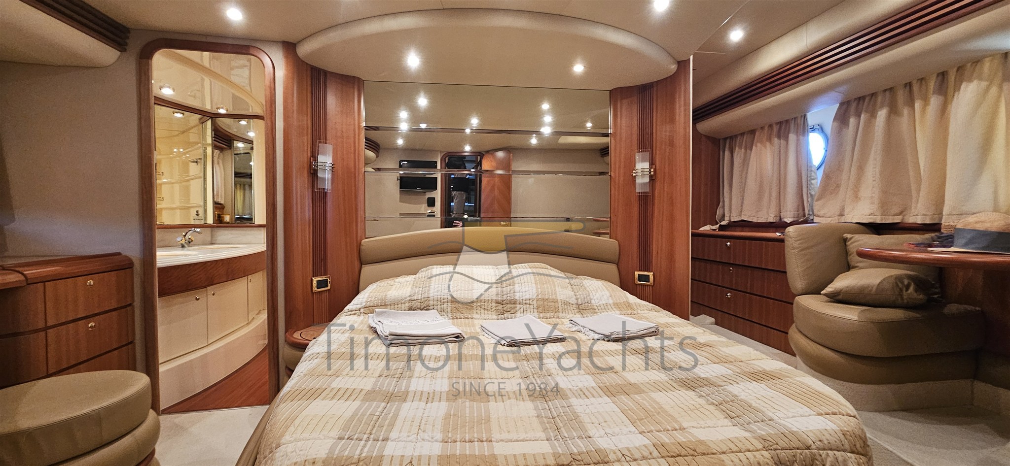 Azimut 68 evo evolution Cabina Armatore 3