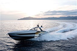 Azimut Verve 48 Esterno