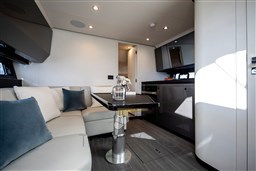 Azimut Verve 48 Salone