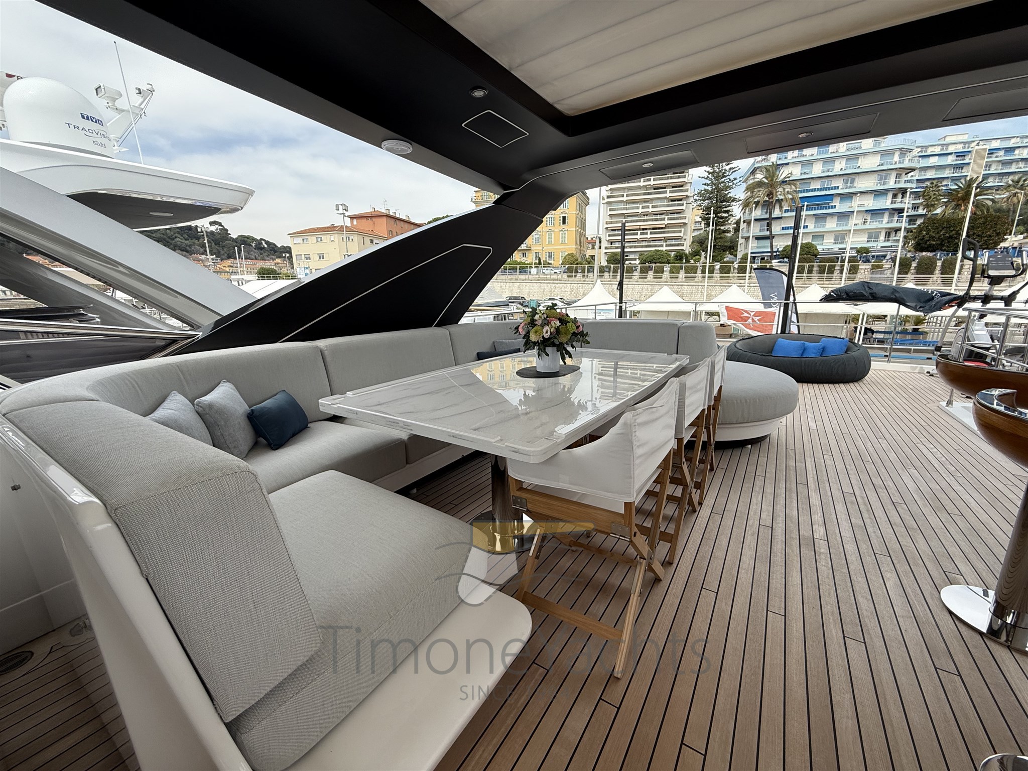 Azimut Grande 27 M - Fly