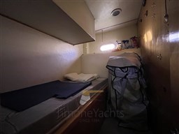 RAFFAELLI STORM S 90 - INTERNI CABINA MARINAIO