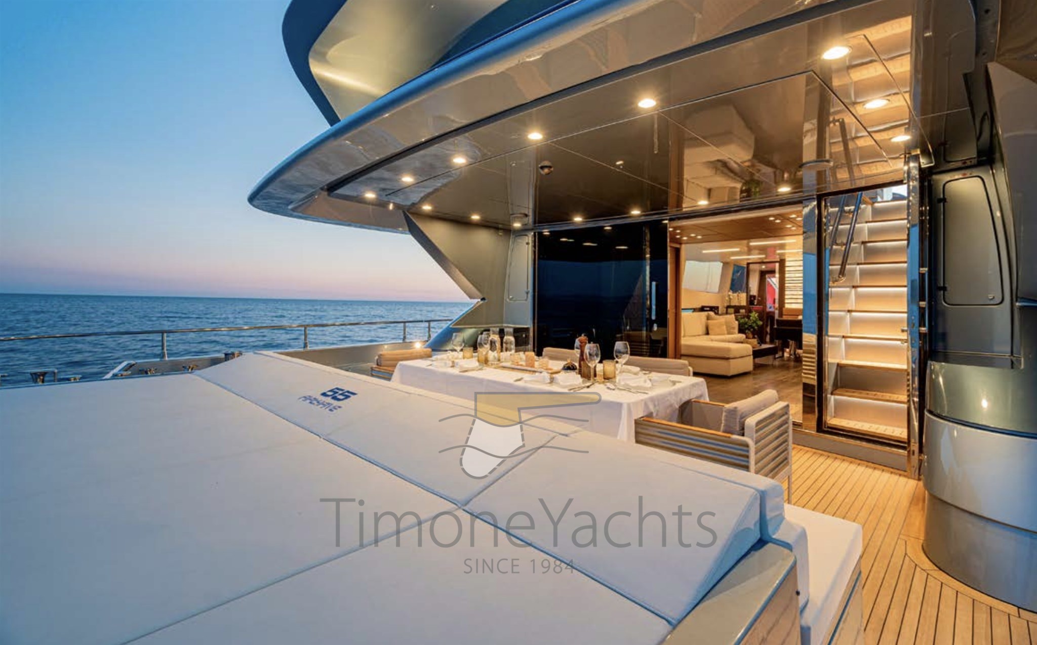 Cerri 102 Fly - Stern