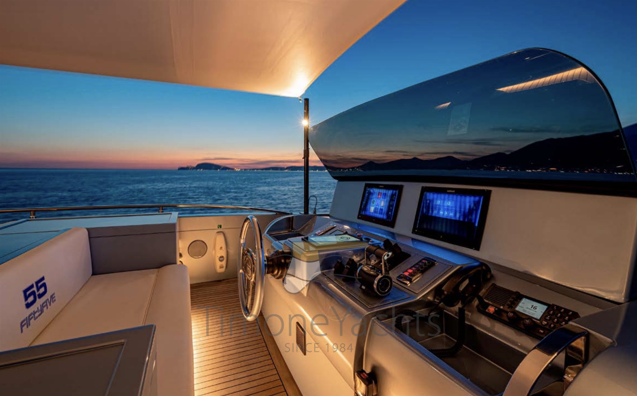 Cerri 102 Fly - Helm station Fly