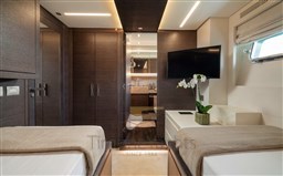 Cerri 102 Fly - Guest Cabin 2