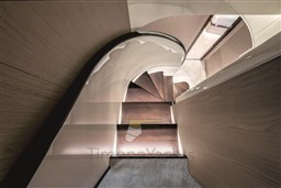 G27METRI Stairs to Lowerdeck