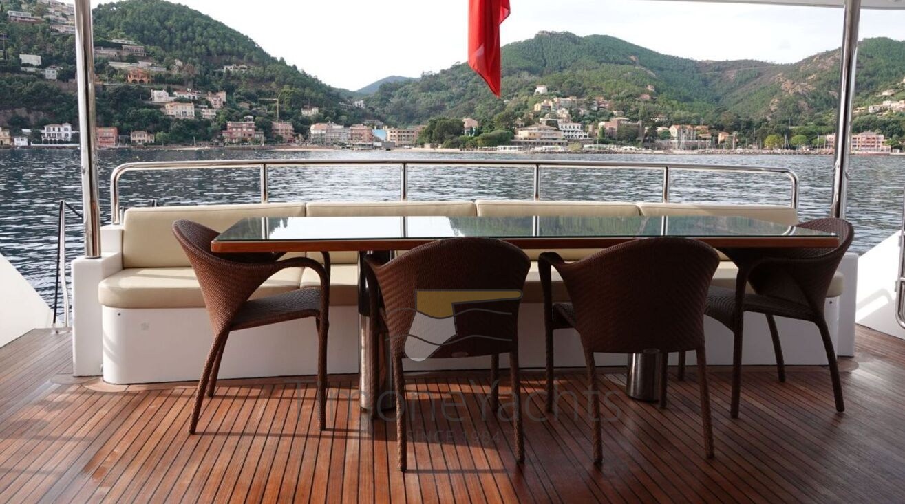 sea_bear_yacht_for_sale_03.jpg