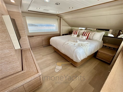 Custom Line Navetta 33 (2013) Timone Yachts