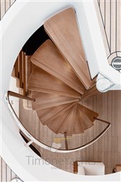 M25METRI Stairs to Flybridge 2.jpg