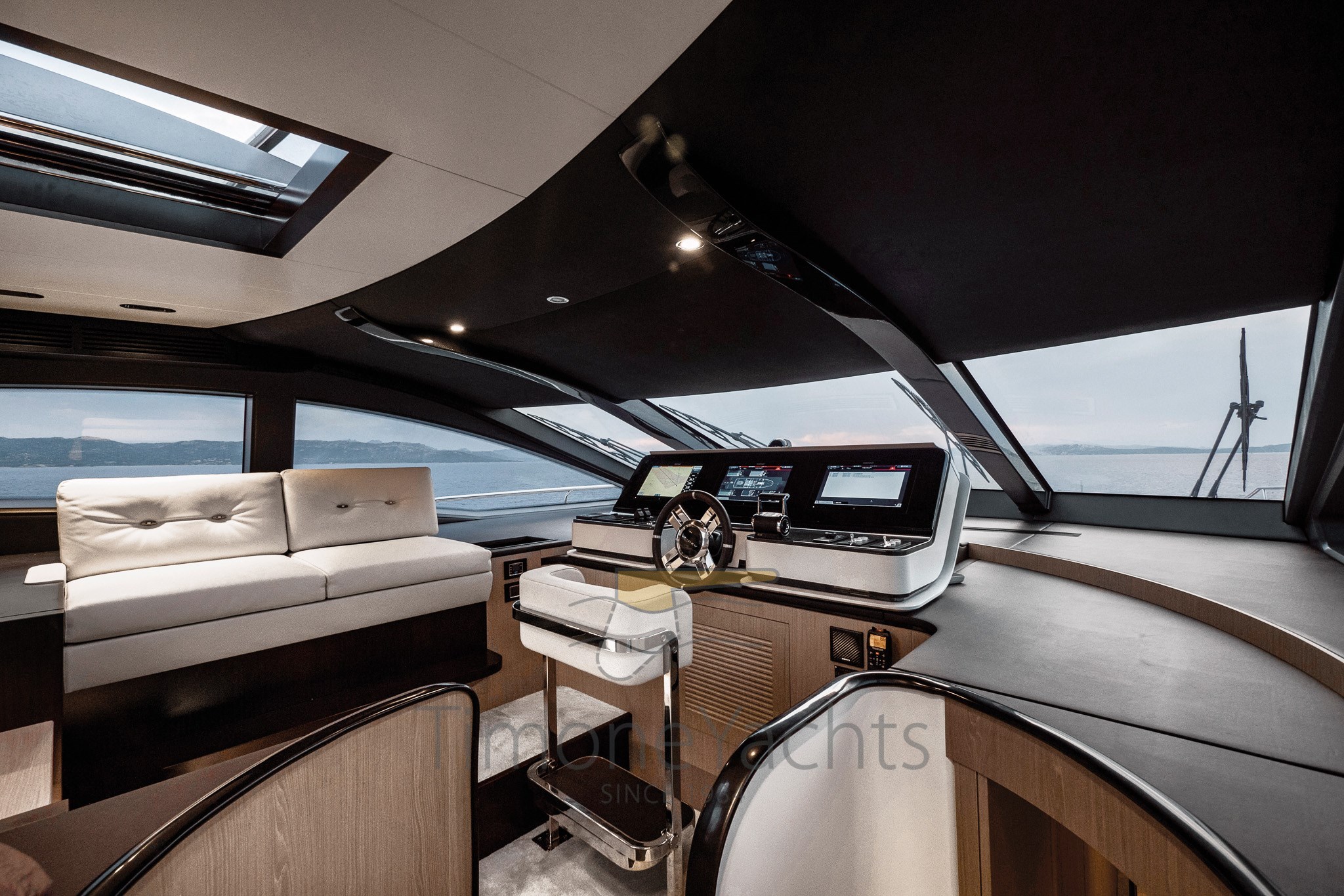 AZIMUT GRANDE 27M