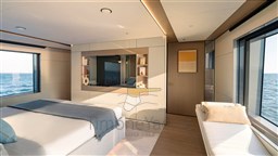 AZIMUT GRANDE TRIDECK 38M