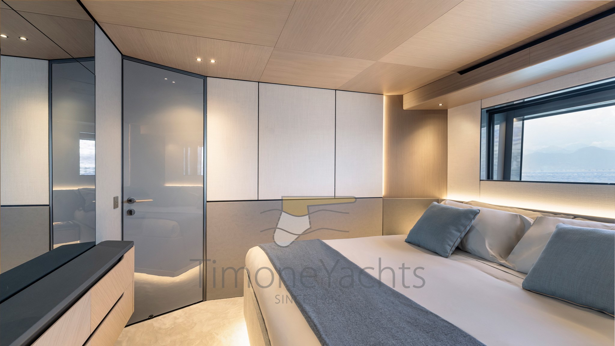 AZIMUT GRANDE TRIDECK 38M