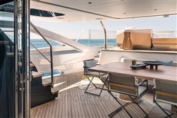 AZIMUT GRANDE TRIDECK 38M