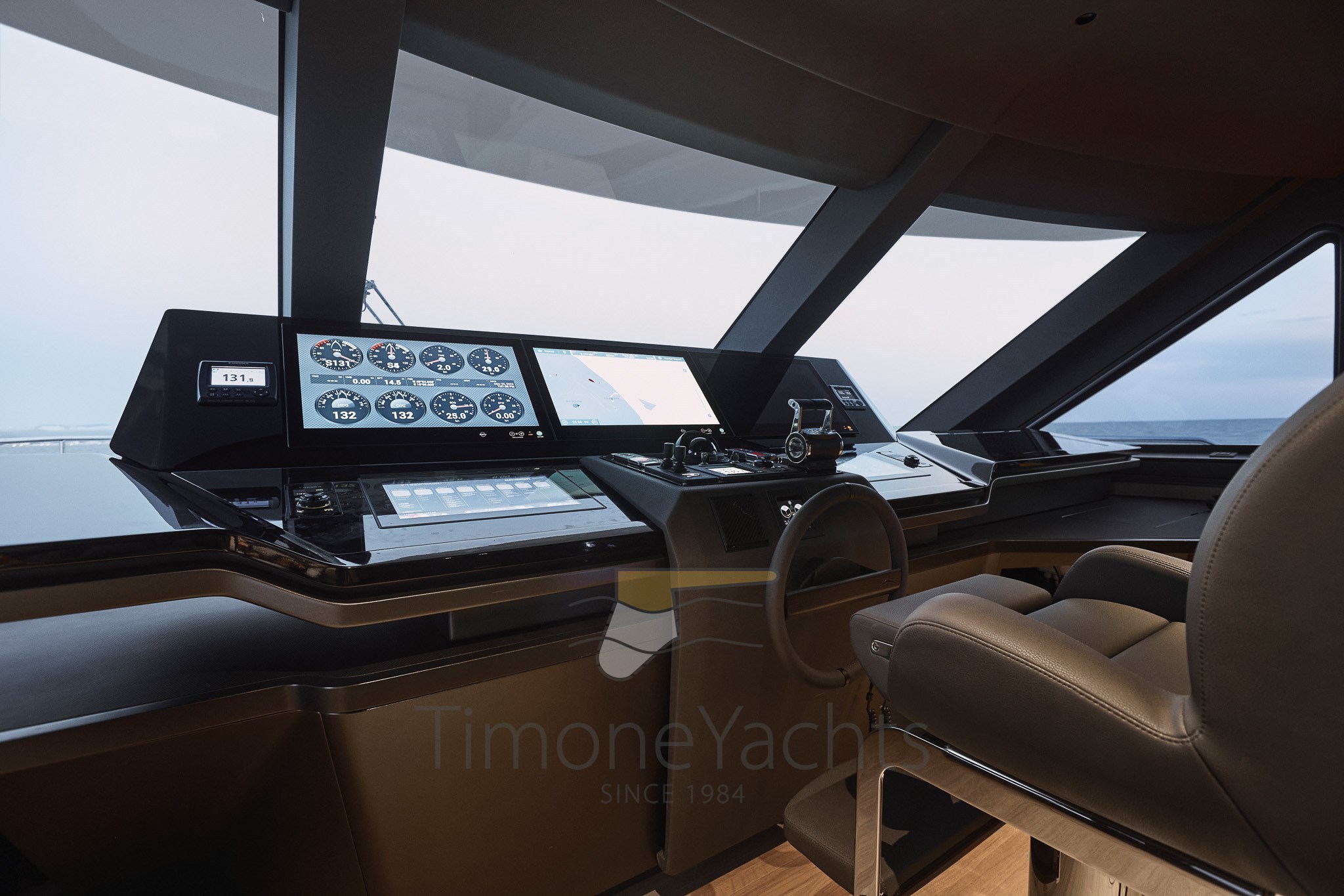 AZIMUT GRANDE TRIDECK 38M