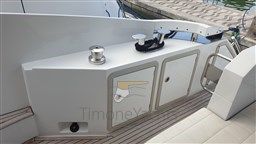 Azimut 66 Flybridge - Cockpit Winch