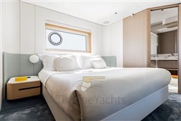 G26M Starboard Vip Cabin 1_Low res.jpg