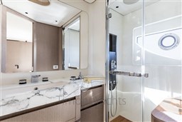 G26M Port Side Vip Head_Low res.jpg