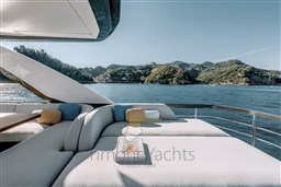 AZIMUT FLY 68 ESTERNI FLYBRIDGE