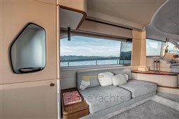 AZIMUT FLY 68 INTERNI SALONE