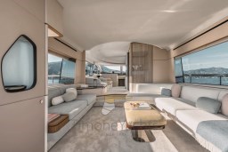 AZIMUT FLY 68 INTERNI SALONE