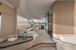 AZIMUT FLY 68 INTERNI SALONE