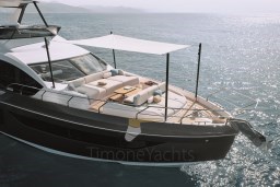 AZIMUT FLY 68 ESTERNI PRUA
