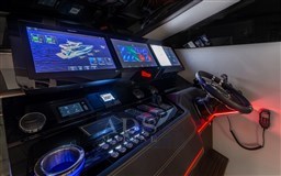galeon-800-fly