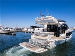 galeon-440fly-3