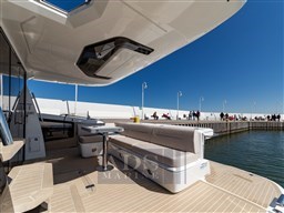 galeon440-fly-8