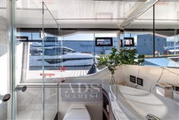 galeon-560-fly-20