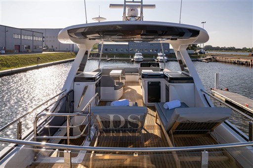 galeon-560fly-9