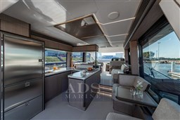 galeon560-fly-11