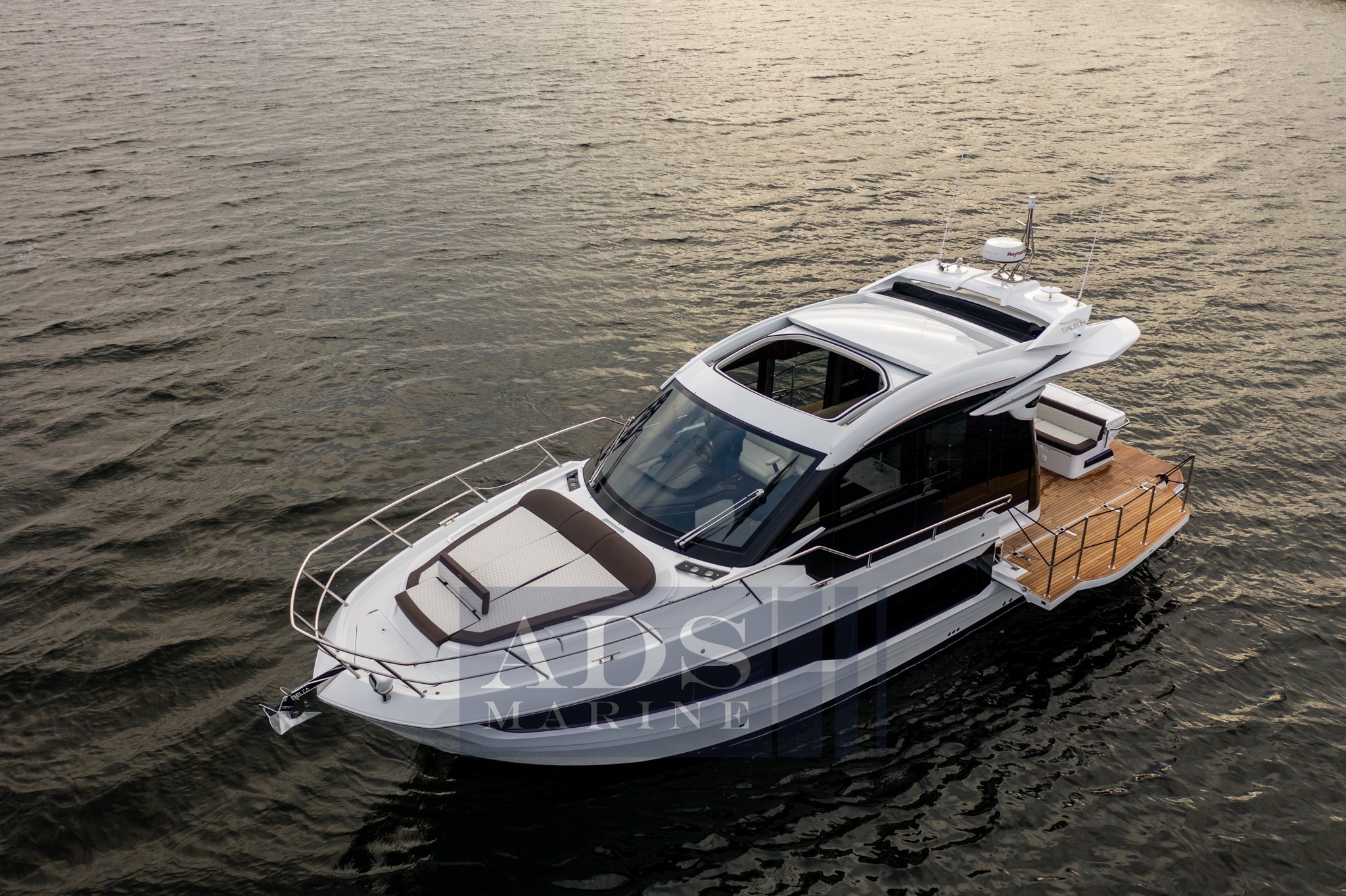 Galeon 410 ext 016