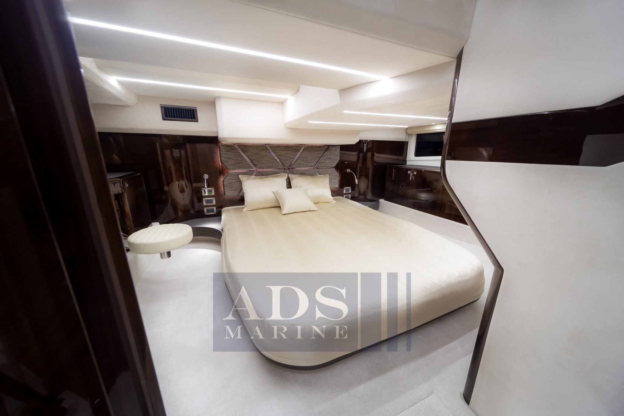 Galeon 410 int 07