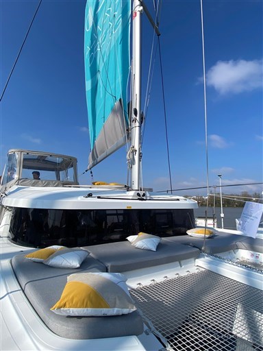 Lagoon 38