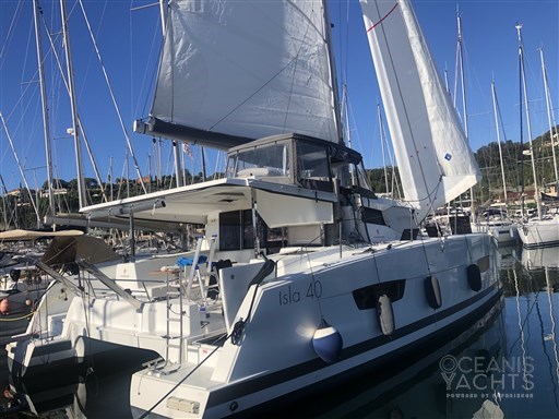 Fountaine Pajot Isla 40