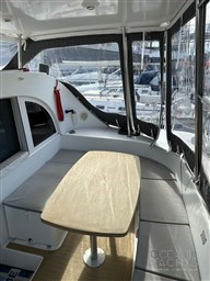 LAGOON 380 LOANO TAVOLO E CHIUSURA POZZETTO 