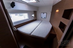 20251017_Oceanis Yachts_Lagoon 42 Starfox_002